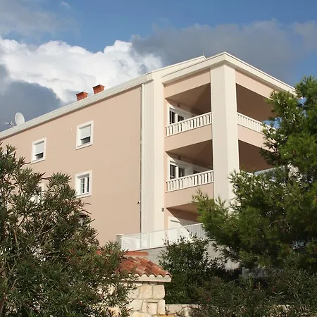 Pinna Nobilis Apartment