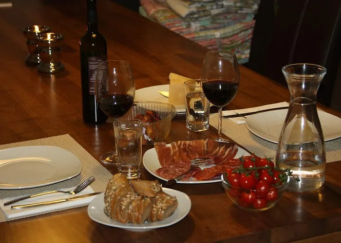 Pinna Nobilis - Ground Floor