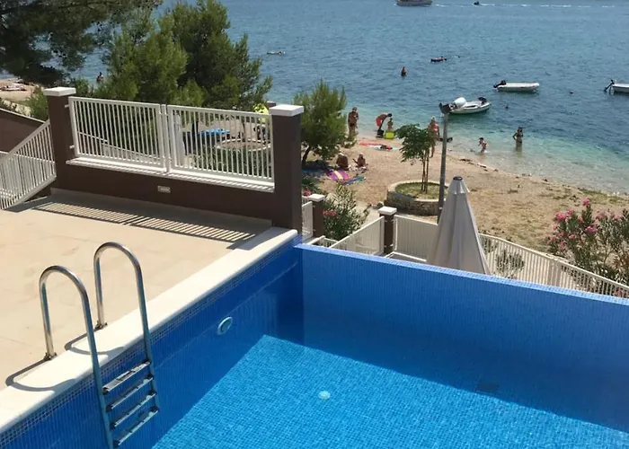 Pinna Nobilis - Ground Floor *